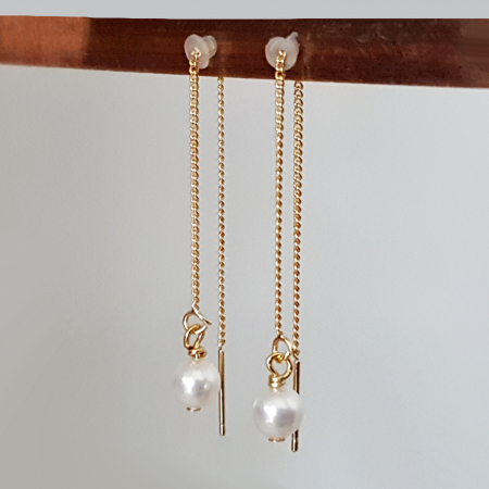 Cercei - Cercei lungi cu perle shell pearl albe, placati cu aur