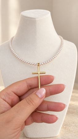Colier cu perle shell de 4 mm și cruce placată cu aur de 18K [4]