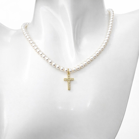 Colier din perle naturale shell albe, cu initiala, placat cu aur, la baza gatului [3]