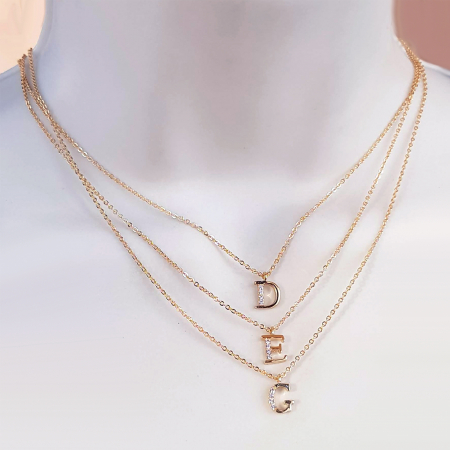Colier placat cu aur, cu pandant initiala decorata cu cristale Cubic Zirconia [7]