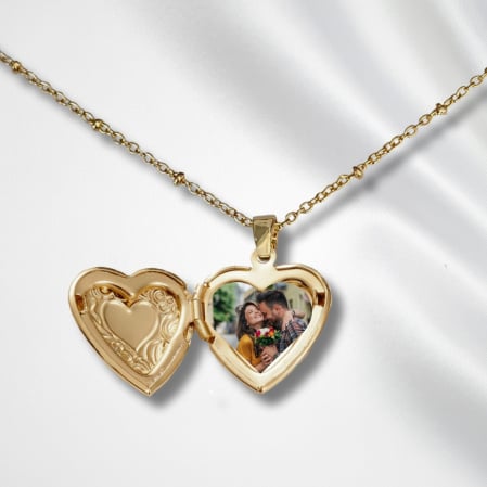 Power Couple - Colier personalizat cu fotografie, din oțel inoxidabil 316L placat cu aur 18K, waterproof și rezistent la oxidare. Pandant inimioară, lanț elegant, fotografie imprimată, ambalat în cutie cadou.