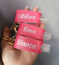 Breloc personalizat cu nume, cu recipient pentru gel antiseptic [1]