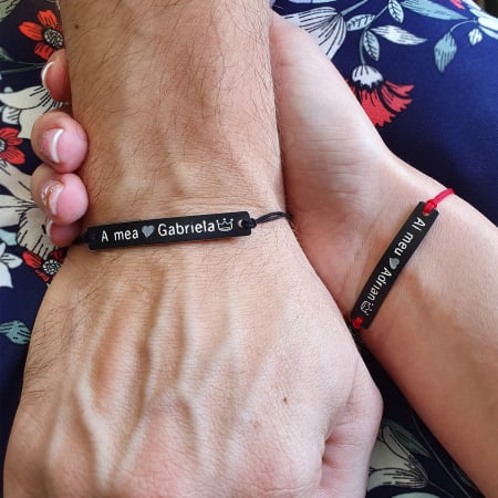 Set Bratari personalizate pentru cuplu, Al meu A mea si nume, gravate pe placuta neagra [3]