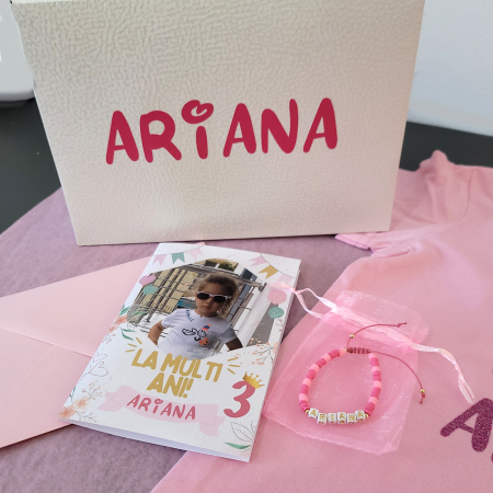 Set cadou personalizat pentru fetite, cu tricou, bratara, felicitare si cutie cadou [1]