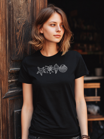 Tricou Negru din Bumbac cu Design Marin – Scoici Albe Diverse [1]