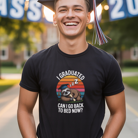 Tricou Negru Amuzant Absolvire – „I Graduated, Can I Go to Bed Now?” cu Leneș Drăgălaș