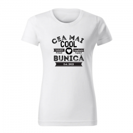 Tricou pentru bunica, Cea mai cool bunica, tricou alb cu imprimeu negru [1]