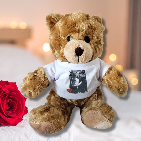 Plușuri - Ursulet brun din plus, cu tricou personalizat cu fotografie si inimioara