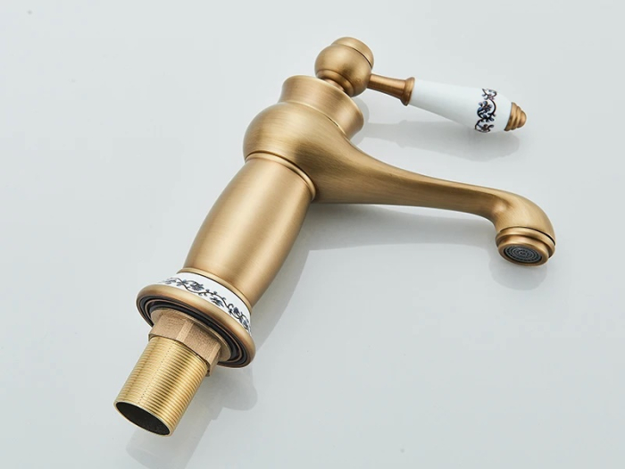 Baterie auriu antichizat, montare pe lavoar cu ornamente ceramice [5]