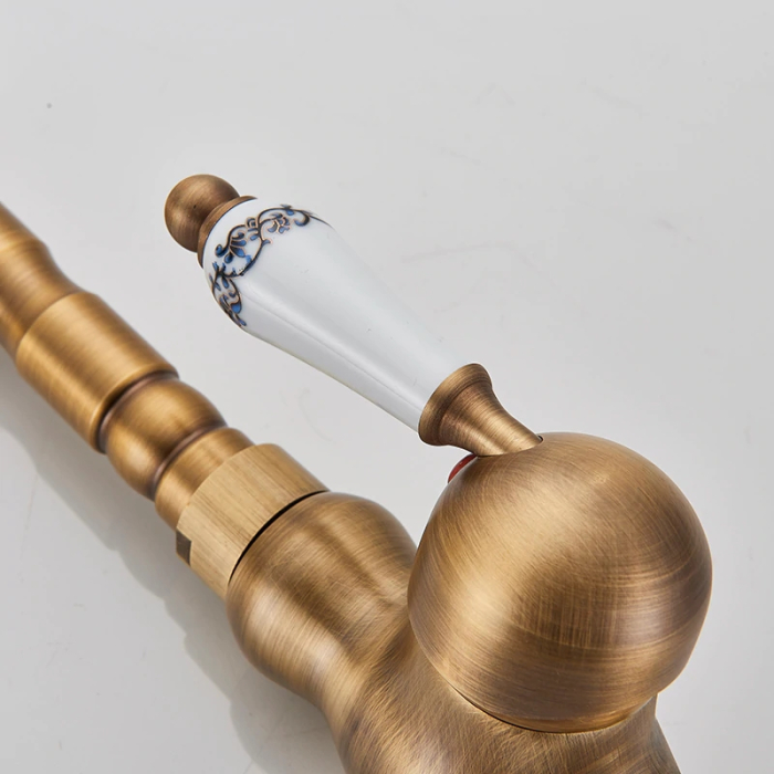 Baterie lavoar cu ornamente ceramice [4]