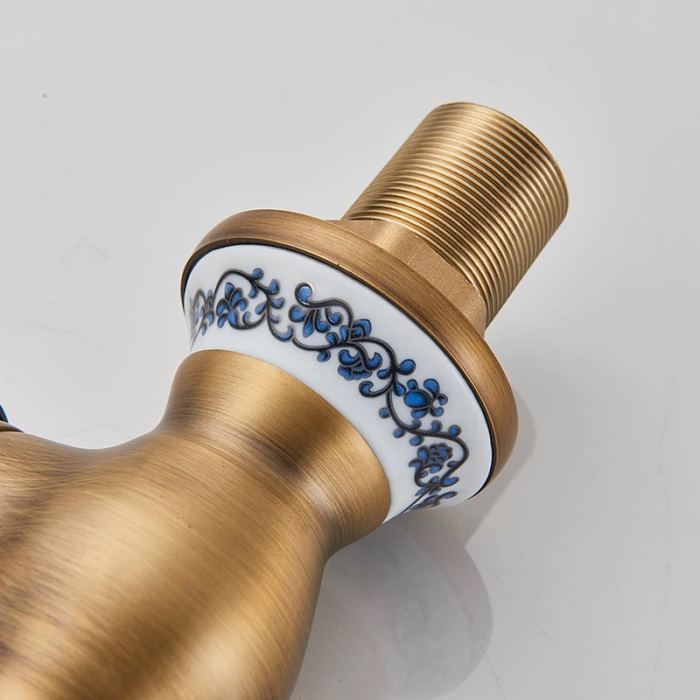 Baterie lavoar cu ornamente ceramice [5]