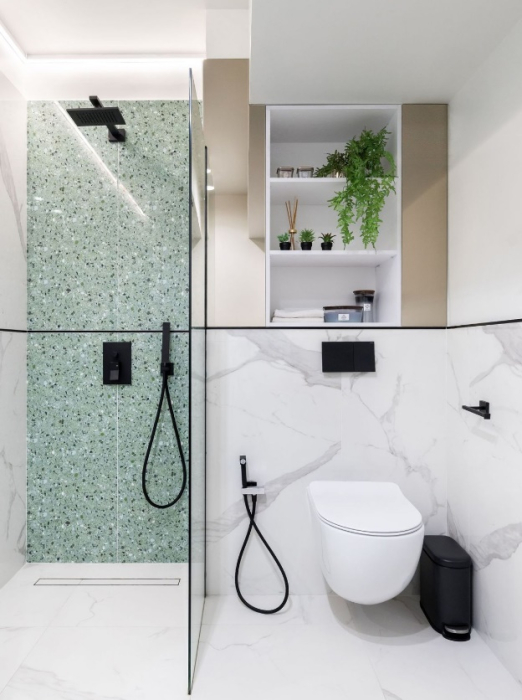 Set de dus negru incastrat in perete cu para patrata 30 cm latura, cu 2 functii de curgere a apei [1]