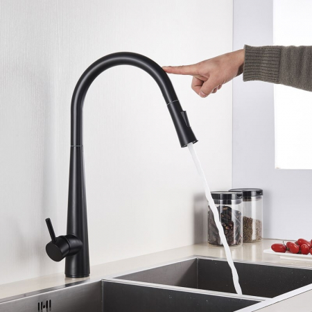 Baterii Bucatarie - Baterie bucatarie cu senzor de pornire la atingere,cu dus extractibil si pipa flexibila, 2 functii de curgere a apei, cu touch control