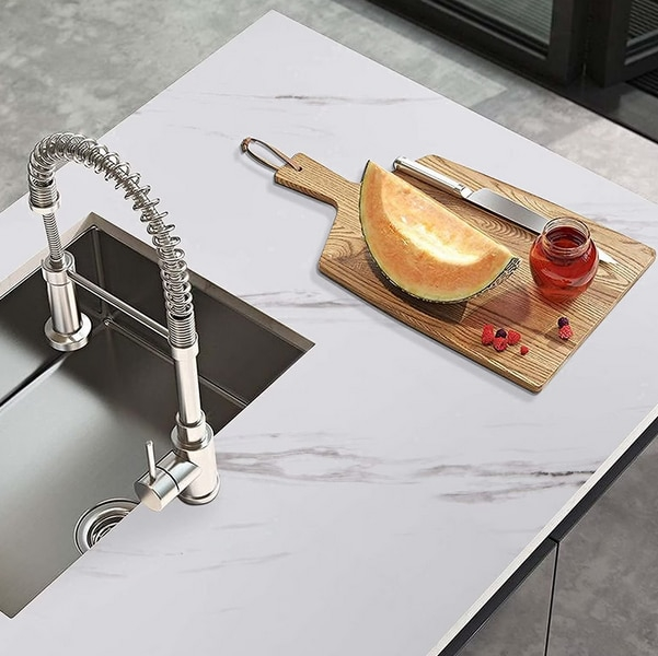 Folie Autoadezivă Marmură Albă 60x300 cm – Design Elegant pentru Bucătărie și Mobilier [3]