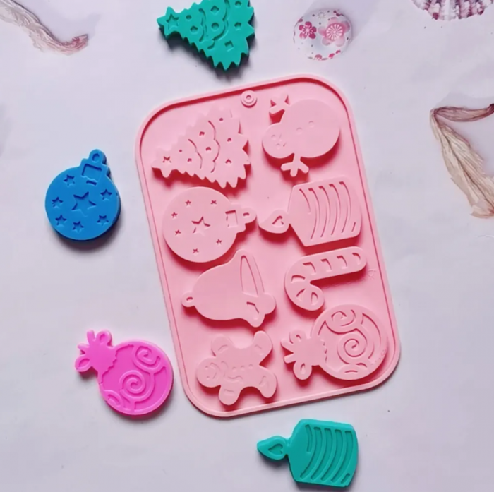 Forma din Silicon pentru Ciocolata de Casa, Bomboane, Jeleuri sau Cuburi de Gheata, Tematica Craciun, Roz, 18.5 x 12.8 x 0.7 cm, TopBazar [6]