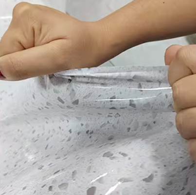 Rola tapet autoadeziv, 60 x 500 cm, lavabil, rezistent, usor de curatat, tip terrazo, aplicabil pe suprafete multiple [6]