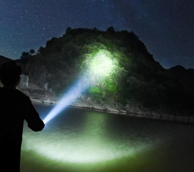 Lanterna profesionala LED ZSH P90, zoom telescopic, 5 moduri de iluminare [2]