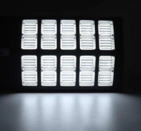 Lampa stradala cu panou solar 400W 640 LED, senzor de lumina, telecomanda [3]