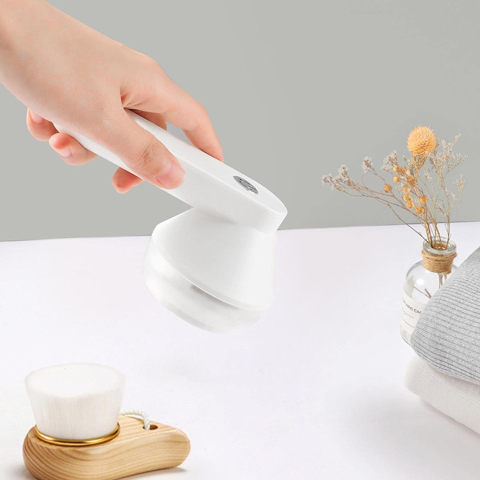 Aparat de Curățat Scame cu Încărcare USB, 4 Ore Autonomie, Structură Fagure – Soluția Ideală pentru Îngrijirea Hainelor [2]