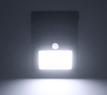 Lampă LED cu incarcare solară cu senzor de miscare și panou extern 30LED  IP65 [5]