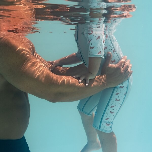 Costum neopren copii - Shorty Wetsuit Playful Otters [7]