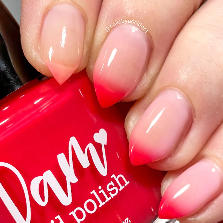 Lac de unghii Dam Nail Polish Concealed Crimson, 15 ml [0]