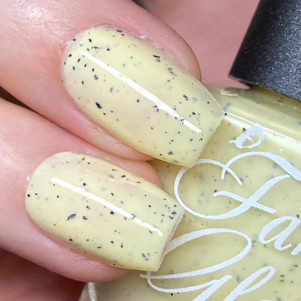 Lac de unghii Fancy Gloss Yellow Speckled Egg, 15 ml [2]