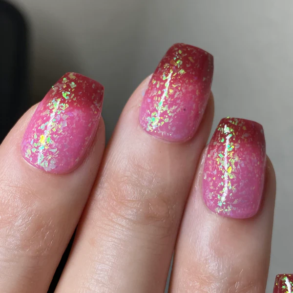 Lac de unghii Fancy Gloss Bleeding Love, 15 ml [3]