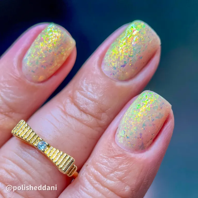 Lac de unghii Nothing Basic Fluttershy, 11 ml [2]