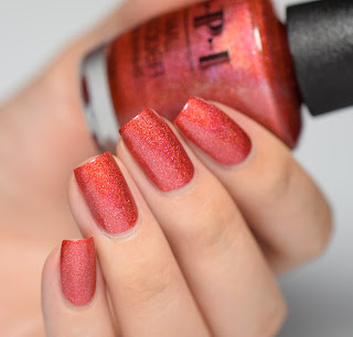 OPI Paint the Tinseltown Red [2]