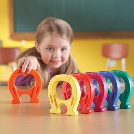 Learning-Resources-Set-6-super-magneti-potcoava-ca-in-desene-animate [2]
