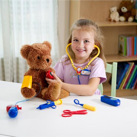 Learning-Resources-Joaca-te-si-imita-Joaca-de-a-doctorul [2]