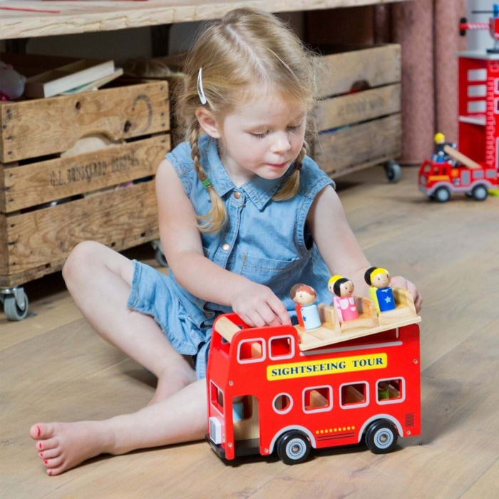New-Classic-Toys-Autobuz-turistic-cu-9-figurine [2]