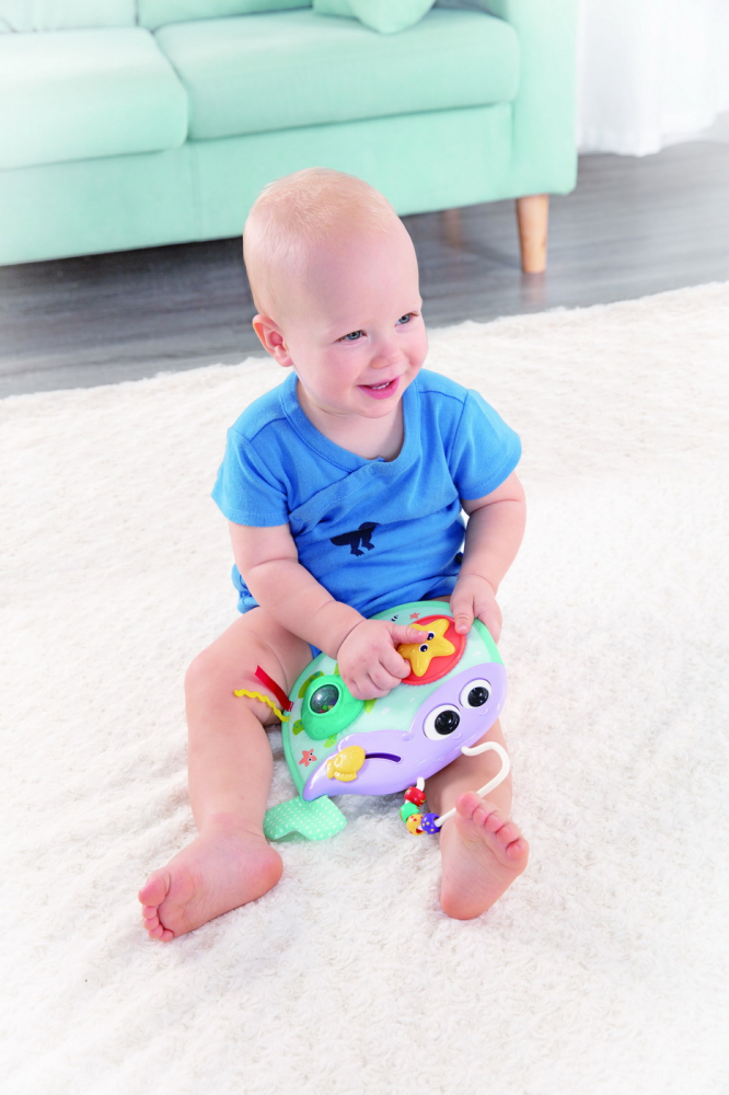 Centru De Activitati In Forma De Balenuta [3]