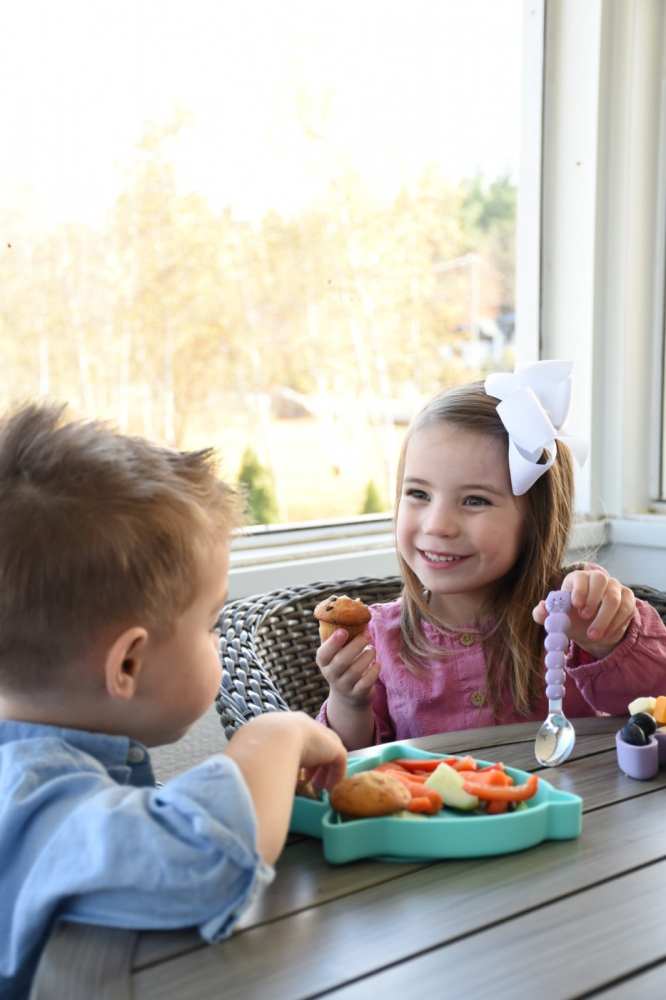 Farfurie Compartimentata Din Silicon Cu Ventuza, Melii, Rechin [7]