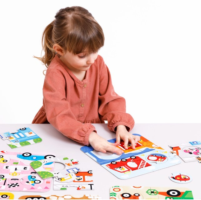 Joc-tip-puzzle-pentru-copii-si-bebelusi,-Banana-Panda,-Match-the-Vehicles,-36-piese,-6-placi-formate-din-6-piese-cu-vehicule-BANANA-PANDA [2]