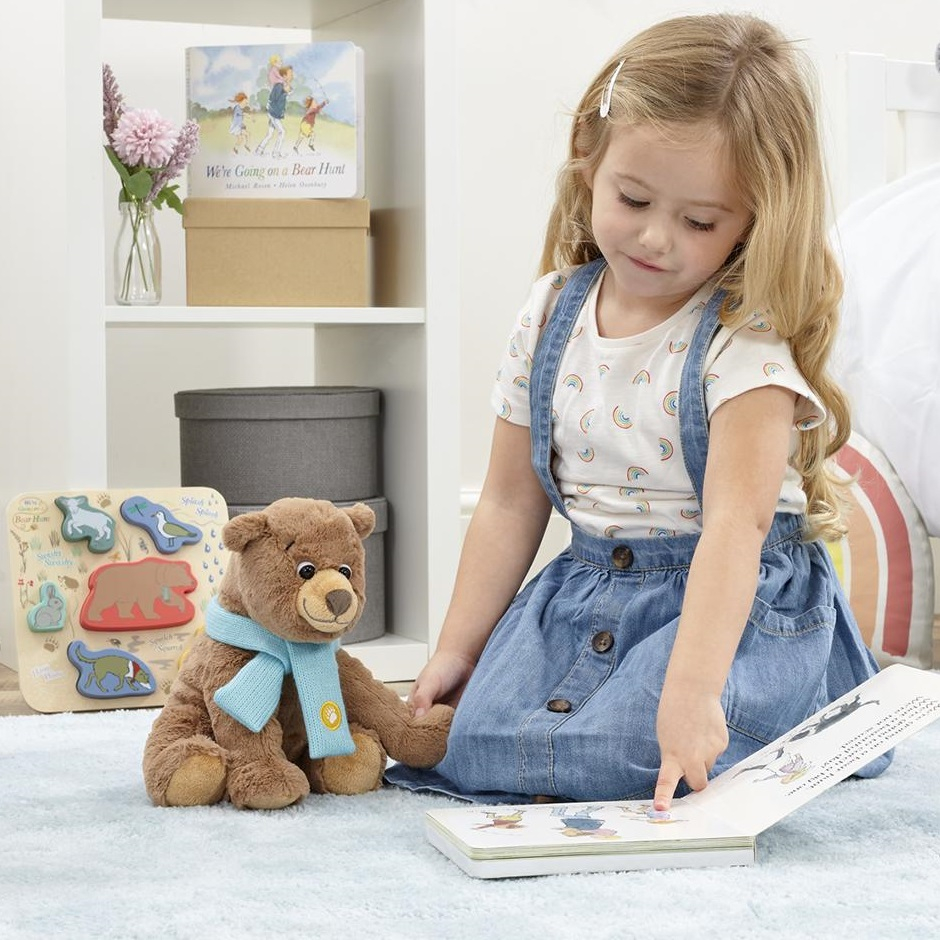 Jucarie din plus We're Going On a Bear Hunt, 25 cm [4]