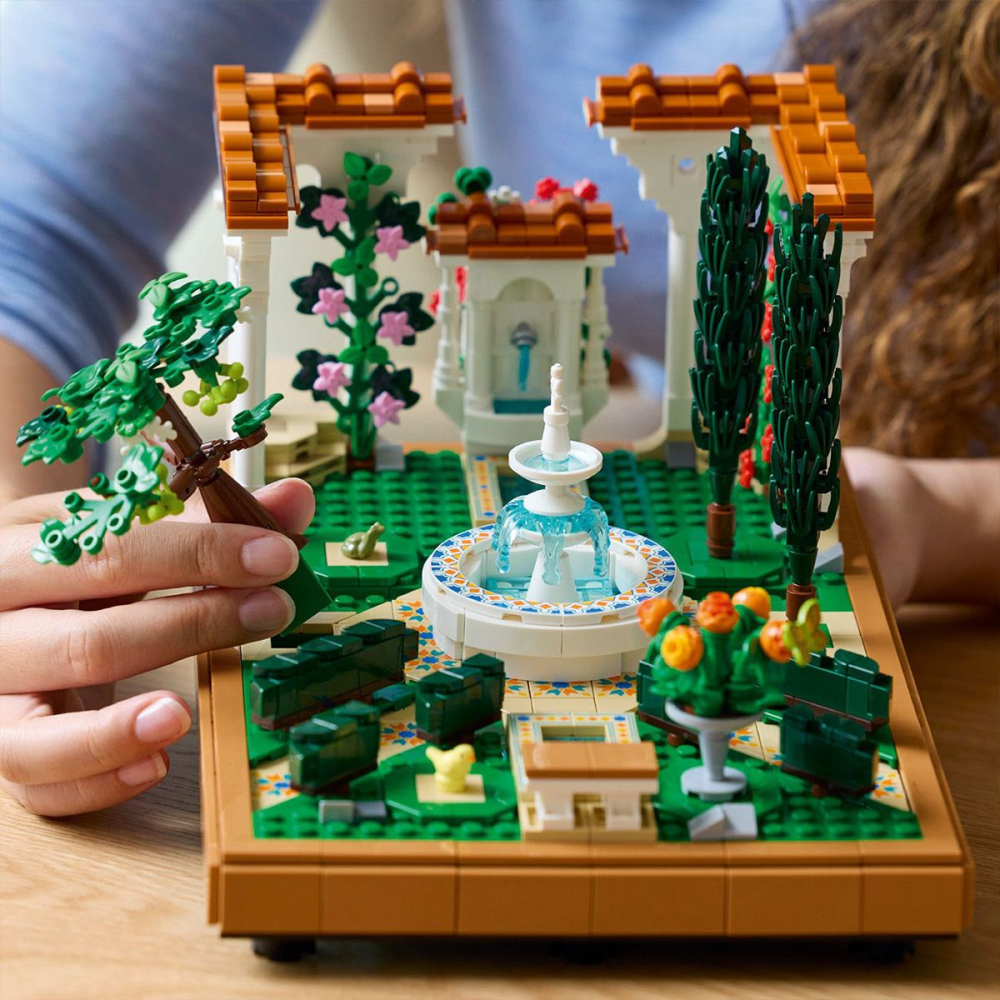 Lego Icons Gradina Cu Fantana 10359 [2]