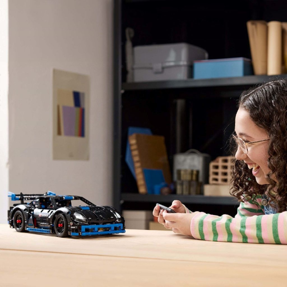 LEGO-Lego Technic Masina De Curse Porsche Gt4 E-Performance 42176 [3]