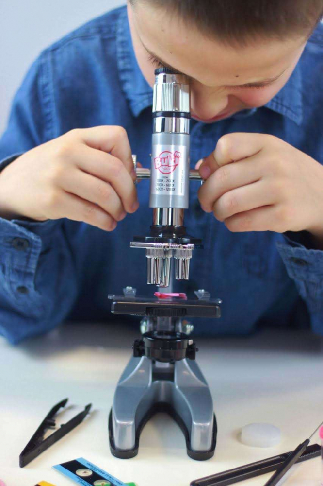 Buki-France-Microscop-pentru-copii-cu-30-experimente-Set-stiinta [5]