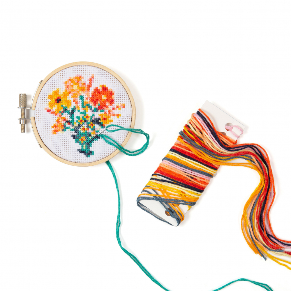 Mini-Set-de-Broderie-in-Cruciulita-–-Flori-Kikkerland [4]