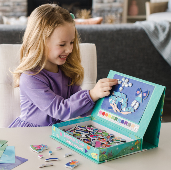 Peaceable-Kingdom-Mozaic-magnetic-Insula-sirenelor-Sparkle-mosaics-Mermaid-Island [2]