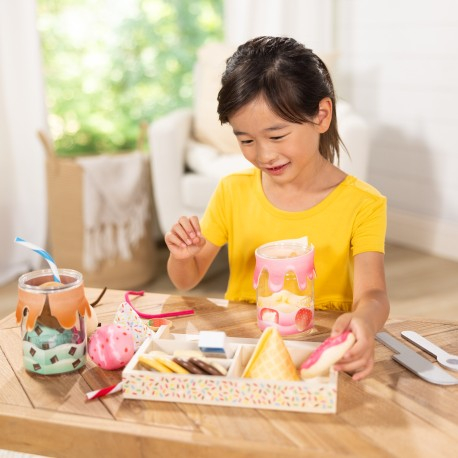 Melissa & Doug-Set de joaca pentru dezvoltarea indemanarii si creativitatii Make a Shake [4]