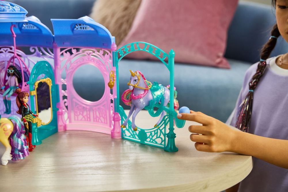 Unicorn Academy Set De Joaca Fantana Si Grajd Starglow Si Unicornul Wildstar [6]