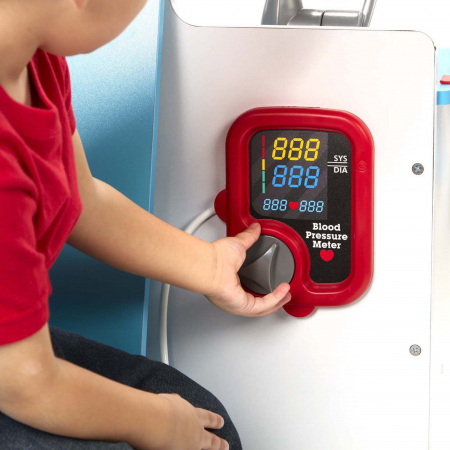 Melissa-Doug-Centru-de-joaca-din-lemn-La-Doctor [1]