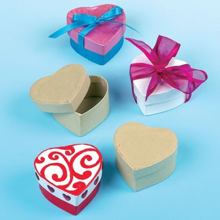 Lucru manual copii - Baker Ross Cutiute din carton Inimioare - Baker Ross