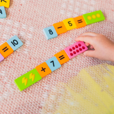 Educational Insights-Domino matematic - Adunari si scaderi [5]
