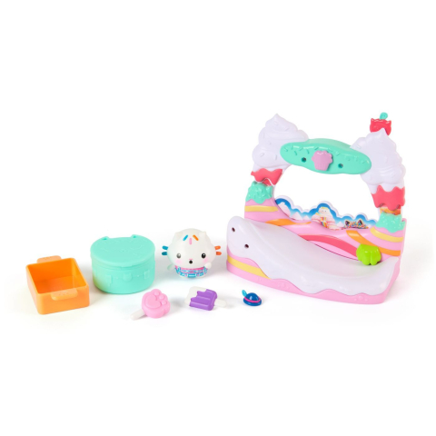 Gabbys Dollhouse Filmul Set Balconul Din Dulciuri Si Figurina Pisica Cakey Cu Accesorii [1]