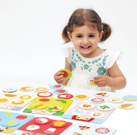 Joc-educativ-pentru-copii-tip-Bingo-si-asociere-imagini,-Banana-Panda-Let's-Play-Yummy-Bingo,-cu-alimente,-6-planse-si-24-piese-de-asezat-BANANA-PANDA [1]