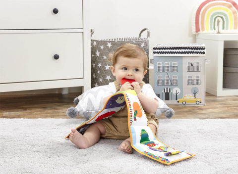 Jucarie textila Tiny & Very Hungry Caterpillar cu doua fete pentru dezvoltare senzoriala [3]